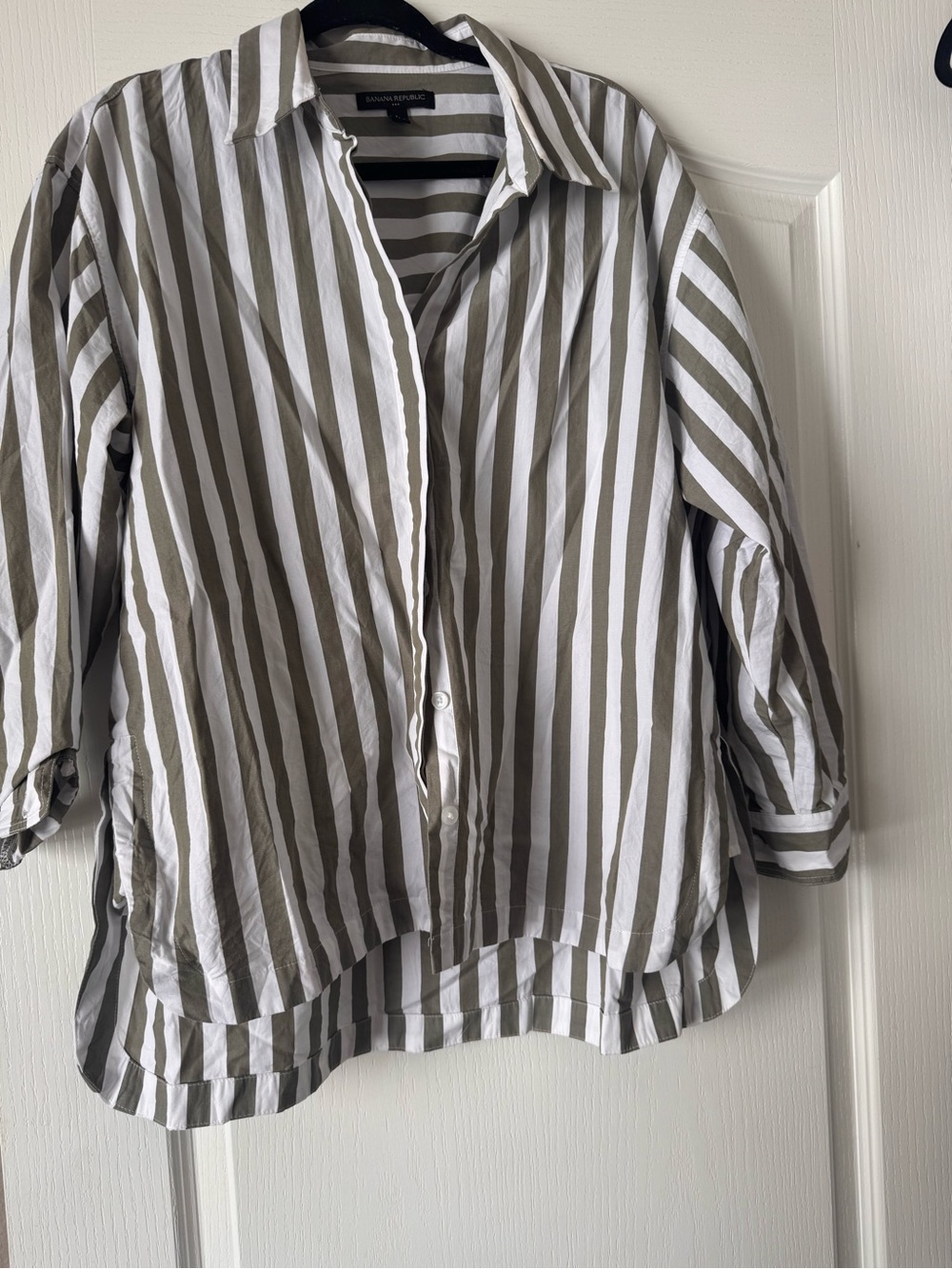 Banana Republic White and Olive Green Striped Button-Down Shirt